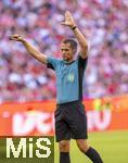 07.08.2025, Fussball Bundesliga 2025/2026, Freundschaftsspiel, Telekom-Cup, FC Bayern Mnchen - Tottenham Hotspur, in der Allianz-Arena Mnchen, Schiedsrichter Robert Hartmann