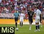 07.08.2025, Fussball Bundesliga 2025/2026, Freundschaftsspiel, Telekom-Cup, FC Bayern Mnchen - Tottenham Hotspur, in der Allianz-Arena Mnchen, Schiedsrichter Robert Hartmann 