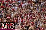 07.08.2025, Fussball Bundesliga 2025/2026, Freundschaftsspiel, Telekom-Cup, FC Bayern Mnchen - Tottenham Hotspur, in der Allianz-Arena Mnchen, Fans machen die Laola-Welle