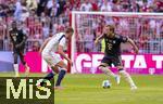 07.08.2025, Fussball Bundesliga 2025/2026, Freundschaftsspiel, Telekom-Cup, FC Bayern Mnchen - Tottenham Hotspur, in der Allianz-Arena Mnchen, re: Harry Kane (FC Bayern Mnchen) am Ball 