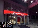 07.08.2025, Fussball Bundesliga 2025/2026, Freundschaftsspiel, Telekom-Cup, FC Bayern Mnchen - Tottenham Hotspur, in der Allianz-Arena Mnchen, NEUES WELCOME CENTER AUF DER EBENE 0 UND GENDERTE PARKHAUSZUGNGE. Der neue zentrale Eingangs- und Empfangsbereich, der direkt nach der Zufahrt (Schrankenanlage) auf der Ebene 0 entstanden ist. Dieses Welcome Center dient als zentraler Zugang fr Hospitalitygste und Medienvertreter, die zuknftig ber die Parkhuser P1-P3 anreisen. Hierfr wurden auch zustzliche Fahrsthle errichtet, um von der Esplanade zum neuen Welcome Center zu gelangen.