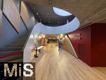 07.08.2025, Fussball Bundesliga 2025/2026, Freundschaftsspiel, Telekom-Cup, FC Bayern Mnchen - Tottenham Hotspur, in der Allianz-Arena Mnchen, NEUES WELCOME CENTER AUF DER EBENE 0 UND GENDERTE PARKHAUSZUGNGE. Der neue zentrale Eingangs- und Empfangsbereich, der direkt nach der Zufahrt (Schrankenanlage) auf der Ebene 0 entstanden ist. Dieses Welcome Center dient als zentraler Zugang fr Hospitalitygste und Medienvertreter, die zuknftig ber die Parkhuser P1-P3 anreisen. Hierfr wurden auch zustzliche Fahrsthle errichtet, um von der Esplanade zum neuen Welcome Center zu gelangen.