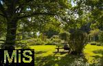 10.08.2025, Kurpark in Bad Wrishofen (Unterallgu), Kurgste, Einheimische und Urlauber finden hier Entspannung und Ruhe in gepflegter Natur,