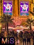 11.08.2025,  Beliebtes Reiseziel der Deutschen, Spanien, Insel Mallorca. Hier  Am berchtigten Feier-Hotspot Ballermann in El Arenal liegt die Vergngungsmeile Schinkenstrasse mit dem Kult-Lokal Megapark, Malle-Sngerin Mia Julia tritt hier heute auf.