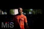 12.08.2025, Fussball Bundesliga 2025/2026, Freundschaftsspiel, Grasshopper Club Zrich - FC Bayern Mnchen - im Stadion am Letzigrund, Zrich (Schweiz). Trainer Vincent Kompany (FC Bayern Mnchen) im Streiflicht