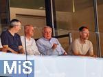 12.08.2025, Fussball Bundesliga 2025/2026, Freundschaftsspiel, Grasshopper Club Zrich - FC Bayern Mnchen - im Stadion am Letzigrund, Zrich (Schweiz). Ehren-Prsident Uli Hoene (FC Bayern Mnchen, Hoeness) auf der Tribne  
