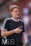 12.08.2025, Fussball Bundesliga 2025/2026, Freundschaftsspiel, Grasshopper Club Zrich - FC Bayern Mnchen - im Stadion am Letzigrund, Zrich (Schweiz). Sportdirektor Christoph Freund (Bayern Mnchen) nachdenklich 