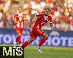 12.08.2025, Fussball Bundesliga 2025/2026, Freundschaftsspiel, Grasshopper Club Zrich - FC Bayern Mnchen - im Stadion am Letzigrund, Zrich (Schweiz). Luis Diaz (FC Bayern Mnchen) in Aktion.