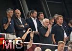 16.08.2025, Fussball Bundesliga 2025/2026, Franz-Beckenbauer-Supercup, VfB Stuttgart - FC Bayern Mnchen, in der MHP-Arena (Stuttgart). v.l. Prsident Herbert Hainer (FC Bayern), DFB Prsident Bernd Neuendorf (Deutschland) , Sportdirektor Rudi Vller (Deutschland) und Trainer Julian Nagelsmann (Deutschland) auf der Ehrentribne.