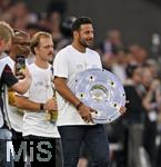16.08.2025, Fussball Bundesliga 2025/2026, Franz-Beckenbauer-Supercup, VfB Stuttgart - FC Bayern Mnchen, in der MHP-Arena (Stuttgart). v.l. Cacao (Stuttgart), Joel Beckenbauer (Deutschland) und Claudio Pizarro (FC Bayern Mnchen).   