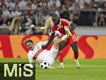 16.08.2025, Fussball Bundesliga 2025/2026, Franz-Beckenbauer-Supercup, VfB Stuttgart - FC Bayern Mnchen, in der MHP-Arena (Stuttgart). v.l. Nick Woltemade (Stuttgart) gegen Dayot Upamecano (FC Bayern Mnchen) 