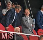 16.08.2025, Fussball Bundesliga 2025/2026, Franz-Beckenbauer-Supercup, VfB Stuttgart - FC Bayern Mnchen, in der MHP-Arena (Stuttgart). v.l. Vorstandsvorsitzender Jan-Christian Dreesen (FC Bayern Mnchen) und Joachim Watzke (Deutschland).