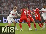 16.08.2025, Fussball Bundesliga 2025/2026, Franz-Beckenbauer-Supercup, VfB Stuttgart - FC Bayern Mnchen, in der MHP-Arena (Stuttgart). v.l. Nick Woltemade (Stuttgart) gegen drei Bayern Spieler Jonathan Tah (FC Bayern Mnchen), Josip Stanisic (Bayern Mnchen) und Dayot Upamecano (FC Bayern Mnchen) 