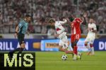 16.08.2025, Fussball Bundesliga 2025/2026, Franz-Beckenbauer-Supercup, VfB Stuttgart - FC Bayern Mnchen, in der MHP-Arena (Stuttgart). Schiedsrichter Harm Osmers (Deutschland) beobachtet das Geschehen v.l. Nick Woltemade (Stuttgart) gegen Dayot Upamecano (FC Bayern Mnchen) 