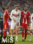 16.08.2025, Fussball Bundesliga 2025/2026, Franz-Beckenbauer-Supercup, VfB Stuttgart - FC Bayern Mnchen, in der MHP-Arena (Stuttgart). v.l. Harry Kane (FC Bayern Mnchen), Nick Woltemade (Stuttgart) und Jonathan Tah (FC Bayern Mnchen) 