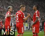 16.08.2025, Fussball Bundesliga 2025/2026, Franz-Beckenbauer-Supercup, VfB Stuttgart - FC Bayern Mnchen, in der MHP-Arena (Stuttgart). Luis Diaz (FC Bayern Mnchen) jubelt mit Joshua Kimmich (FC Bayern Mnchen) und Michael Olise (FC Bayern Mnchen) 