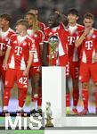 16.08.2025, Fussball Bundesliga 2025/2026, Franz-Beckenbauer-Supercup, VfB Stuttgart - FC Bayern Mnchen, in der MHP-Arena (Stuttgart). Der Kakadu ist wieder dabei