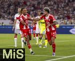 16.08.2025, Fussball Bundesliga 2025/2026, Franz-Beckenbauer-Supercup, VfB Stuttgart - FC Bayern Mnchen, in der MHP-Arena (Stuttgart). Torjubel, re: Luis Diaz (FC Bayern Mnchen) mit Sacha Boey (FC Bayern Mnchen) 