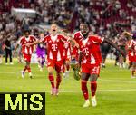 16.08.2025, Fussball Bundesliga 2025/2026, Franz-Beckenbauer-Supercup, VfB Stuttgart - FC Bayern Mnchen, in der MHP-Arena (Stuttgart). Schlussjubel v.li: Joshua Kimmich (FC Bayern Mnchen), Dayot Upamecano (FC Bayern Mnchen) mit dem Pokal, 