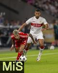 16.08.2025, Fussball Bundesliga 2025/2026, Franz-Beckenbauer-Supercup, VfB Stuttgart - FC Bayern Mnchen, in der MHP-Arena (Stuttgart). v.li: Luis Diaz (FC Bayern Mnchen) gegen Josha Vagnoman (Stuttgart) 