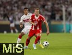 16.08.2025, Fussball Bundesliga 2025/2026, Franz-Beckenbauer-Supercup, VfB Stuttgart - FC Bayern Mnchen, in der MHP-Arena (Stuttgart). v.li: Luca Jaquez (Stuttgart) gegen Harry Kane (FC Bayern Mnchen) 