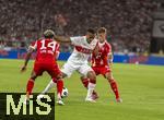16.08.2025, Fussball Bundesliga 2025/2026, Franz-Beckenbauer-Supercup, VfB Stuttgart - FC Bayern Mnchen, in der MHP-Arena (Stuttgart). v.li: Luis Diaz (FC Bayern Mnchen), Jamie Leweling (Stuttgart),  Joshua Kimmich (FC Bayern Mnchen) 
