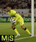 16.08.2025, Fussball Bundesliga 2025/2026, Franz-Beckenbauer-Supercup, VfB Stuttgart - FC Bayern Mnchen, in der MHP-Arena (Stuttgart). Torwart Fabian Bredlow (Stuttgart) hat den Ball.
