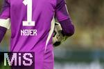 16.08.2025, Fussball Bundesliga 2025/2026, Franz-Beckenbauer-Supercup, VfB Stuttgart - FC Bayern Mnchen, in der MHP-Arena (Stuttgart). Torwart Manuel Neuer (FC Bayern Mnchen) hat den Ball