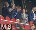 16.08.2025, Fussball Bundesliga 2025/2026, Franz-Beckenbauer-Supercup, VfB Stuttgart - FC Bayern Mnchen, in der MHP-Arena (Stuttgart). Ehrengste, Geschftsfhrer Hans-Joachim Watzke (Borussia Dortmund),Vorstandsvorsitzender Jan-Christian Dreesen (FC Bayern Mnchen), Sportdirektor Rudi Vller (Deutschland), 