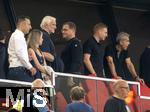 16.08.2025, Fussball Bundesliga 2025/2026, Franz-Beckenbauer-Supercup, VfB Stuttgart - FC Bayern Mnchen, in der MHP-Arena (Stuttgart). Ehrengste, Sportdirektor Rudi Vller (Deutschland), Sportvorstand Max Eberl (Bayern Mnchen), , 