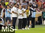 16.08.2025, Fussball Bundesliga 2025/2026, Franz-Beckenbauer-Supercup, VfB Stuttgart - FC Bayern Mnchen, in der MHP-Arena (Stuttgart). Trophentrger, v.re: Cacau mit dem DFB-Pokal, Noel Beckenbauer mit dem Supercup-Pokal, Claudio Pizarro mit der Meisterschale, . 