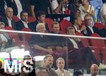 16.08.2025, Fussball Bundesliga 2025/2026, Franz-Beckenbauer-Supercup, VfB Stuttgart - FC Bayern Mnchen, in der MHP-Arena (Stuttgart). Ehrengste, Geschftsfhrer Michael Diederich (FC Bayern Mnchen), Vorstandsvorsitzender Jan-Christian Dreesen (FC Bayern Mnchen), Geschftsfhrer Hans-Joachim Watzke (Borussia Dortmund), Sportvorstand Max Eberl (Bayern Mnchen), Sportdirektor Rudi Vller (Deutschland), Trainer Julian Nagelsmann (Deutschland), Alexander Wehrle (Aufsichtsrat Stuttgart), DFB Prsident Bernd Neuendorf (Deutschland), Prsident Herbert Hainer (FC Bayern), DFL-Geschftsfhrer Steffen Merkel und Marc Lenz, 