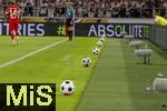 16.08.2025, Fussball Bundesliga 2025/2026, Franz-Beckenbauer-Supercup, VfB Stuttgart - FC Bayern Mnchen, in der MHP-Arena (Stuttgart). Der Spielball, (Spielblle) liegt auf einem Htchen bereit am Spielfeldrand. Exclusive Editiion von Derbystar fr den Supercup 2025. Im Retro-Design. Offizieller Spielball des Franz-Beckenbauer-Supercup 2025, Limitiert auf 250 Exemplare. Handgenht. 