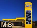 20.08.2025,  Pforzen in Bayern (Unterallgu), Aktuelle Spritpreisanzeige an einer JET-Tankstelle, zum 1. Januar 2025 erhhten sich die staatliche CO2-Abgabe von 45 auf 55 Euro je Tonne, bisher sind die teuerungen nicht an der Zapfsule angekommen, seit Januar 2025 ist der Liter Diesel ca. 10 Cent billiger zu haben.