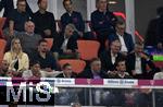22.08.2025, Fussball Bundesliga 2025/2026, 1.Spieltag, FC Bayern Mnchen - RB Leipzig, in der Allianz-Arena Mnchen, Ehren-Prsident Uli Hoene (FC Bayern Mnchen, Hoeness), Vorstandsvorsitzender Jan-Christian Dreesen (FC Bayern Mnchen) 
Prsident Herbert Hainer (FC Bayern) und Gulia Gwinn (FC Bayern Mnchen).


