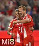 22.08.2025, Fussball Bundesliga 2025/2026, 1.Spieltag, FC Bayern Mnchen - RB Leipzig, in der Allianz-Arena Mnchen, Torjubel v.l. Luis Diaz (FC Bayern Mnchen) und Harry Kane (FC Bayern Mnchen) 


