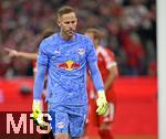 22.08.2025, Fussball Bundesliga 2025/2026, 1.Spieltag, FC Bayern Mnchen - RB Leipzig, in der Allianz-Arena Mnchen, Torwart Peter Gulacsi (RB Leipzig) ist unzufrieden.



