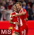 22.08.2025, Fussball Bundesliga 2025/2026, 1.Spieltag, FC Bayern Mnchen - RB Leipzig, in der Allianz-Arena Mnchen, Torjubel, Luis Diaz (FC Bayern Mnchen), Harry Kane (re, FC Bayern Mnchen), 