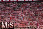 22.08.2025, Fussball Bundesliga 2025/2026, 1.Spieltag, FC Bayern Mnchen - RB Leipzig, in der Allianz-Arena Mnchen, Bayernfans in der Sdkurve zeigen stolz ihre Fanschals,