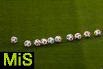 22.08.2025, Fussball Bundesliga 2025/2026, 1.Spieltag, FC Bayern Mnchen - RB Leipzig, in der Allianz-Arena Mnchen, Die Spielblle Derbystar liegen auf dem Platz bereit.