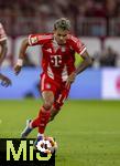 22.08.2025, Fussball Bundesliga 2025/2026, 1.Spieltag, FC Bayern Mnchen - RB Leipzig, in der Allianz-Arena Mnchen, Luis Diaz (FC Bayern Mnchen) am Ball 