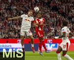 22.08.2025, Fussball Bundesliga 2025/2026, 1.Spieltag, FC Bayern Mnchen - RB Leipzig, in der Allianz-Arena Mnchen, v.li: David Raum (RB Leipzig) gegen Leon Goretzka (FC Bayern Mnchen) 