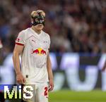 22.08.2025, Fussball Bundesliga 2025/2026, 1.Spieltag, FC Bayern Mnchen - RB Leipzig, in der Allianz-Arena Mnchen, Xaver Schlager (RB Leipzig) mit Gesichtsmaske