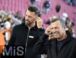 30.08.2025, Fussball 1. Bundesliga 2025/2026, 2.Spieltag, FC Augsburg - FC Bayern Mnchen, in der WWK-Arena Augsburg. v.l. Trainer Sandro Wagner (FC Augsburg) und TV Experte Lothar Matthus (Deutschland).
 

