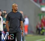 30.08.2025, Fussball 1. Bundesliga 2025/2026, 2.Spieltag, FC Augsburg - FC Bayern Mnchen, in der WWK-Arena Augsburg. Trainer Vincent Kompany (FC Bayern Mnchen) 
 

