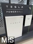 03.09.2025, Bled, Slowenien,  Autarke Stromversorgung durch Stromspeicher von TESLA, eine Tesla Powerwall ist ein AC-gekoppelter Stromspeicher fr Photovoltaik-Anlagen. Ausgestellt bei der Firma n-gen in Zirovnica (Slowenien)
