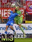 06.09.2025, Google-Pixel Frauenfussball Bundesliga 2025/2026, 1.Spieltag, FC Bayern Mnchen - Bayer 04 Leverkusen, in der Allianz-Arena Mnchen, v.l. Ruby Grant gegen Torhterin Ena Mahmutovic (FC Bayern Mnchen) 

