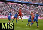 06.09.2025, Google-Pixel Frauenfussball Bundesliga 2025/2026, 1.Spieltag, FC Bayern Mnchen - Bayer 04 Leverkusen, in der Allianz-Arena Mnchen, Kopfballduell.


