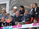 06.09.2025, Google-Pixel Frauenfussball Bundesliga 2025/2026, 1.Spieltag, FC Bayern Mnchen - Bayer 04 Leverkusen, in der Allianz-Arena Mnchen, Lothar Matthus hat gut lachen. Ehren-Prsident Uli Hoene (FC Bayern Mnchen, Hoeness) Vorstandsvorsitzender Jan-Christian Dreesen (FC Bayern Mnchen) und Prsident Herbert Hainer (FC Bayern) 


