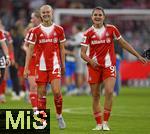 06.09.2025, Google-Pixel Frauenfussball Bundesliga 2025/2026, 1.Spieltag, FC Bayern Mnchen - Bayer 04 Leverkusen, in der Allianz-Arena Mnchen, 

v.l. Pernille Harder (FC Bayern Mnchen) und Jovana Damnjanovic (FC Bayern Mnchen) jubeln